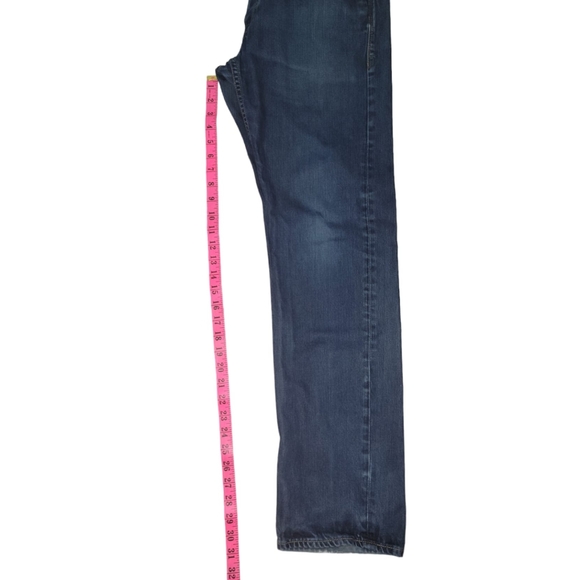 (M) Guess Medium Wash Jeans (Men) - Picture 7 of 10